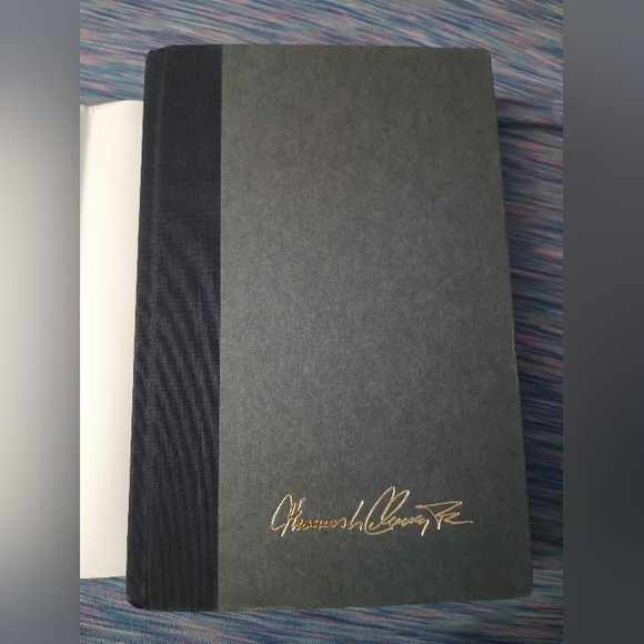 𝘛𝘰𝘮 𝘊𝘭𝘢𝘯𝘤𝘺 𝘚𝘪𝘨𝘯𝘦𝘥 1𝘴𝘵 𝘌𝘥𝘪𝘵𝘪𝘰𝘯 𝘉𝘰𝘰𝘬 - Picture 6 of 13